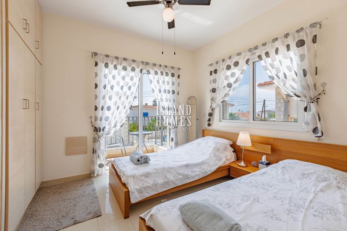 Image No.21-3 Bed Semi-Detached for sale