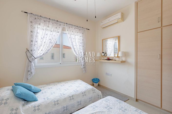 Image No.27-3 Bed Semi-Detached for sale