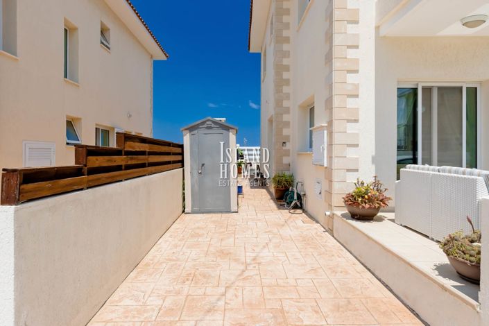 Image No.30-3 Bed Semi-Detached for sale