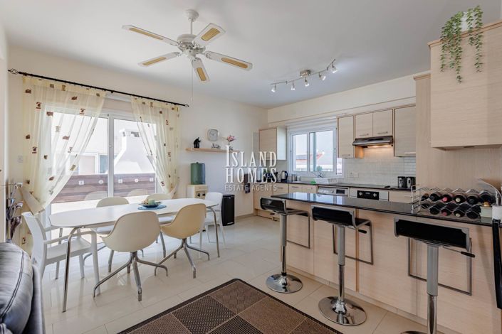 Image No.5-3 Bed Semi-Detached for sale