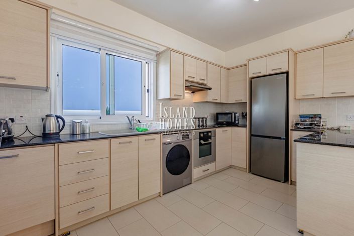 Image No.9-3 Bed Semi-Detached for sale