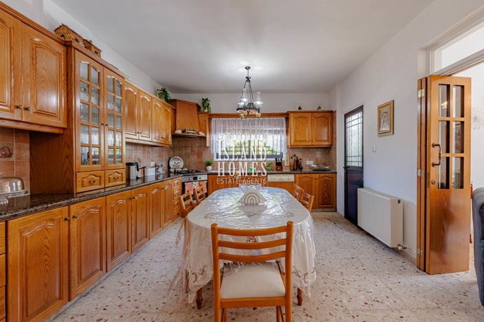 Image No.5-4 Bed Villa / Detached for sale