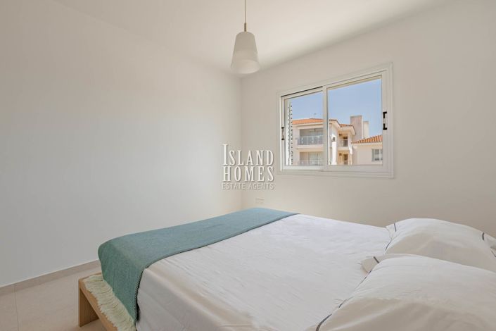 Image No.14-2 Bed Apartment for sale