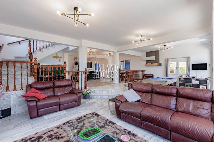 Image No.4-3 Bed Villa for sale