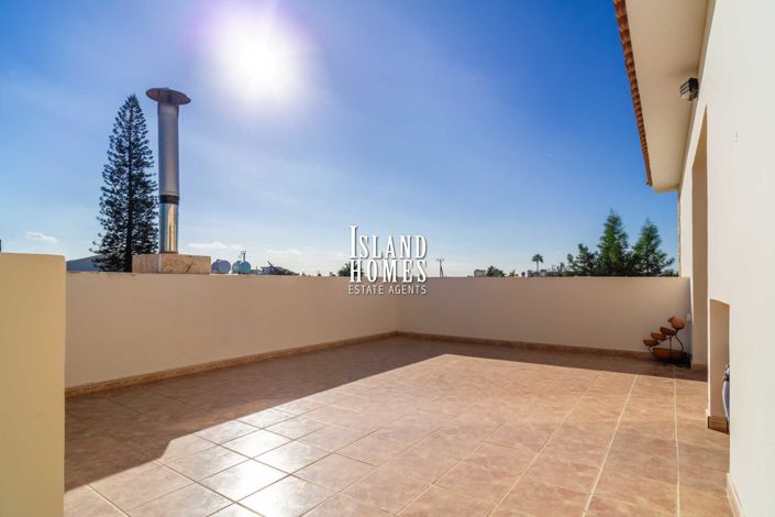 Image No.35-3 Bed Villa / Detached for sale