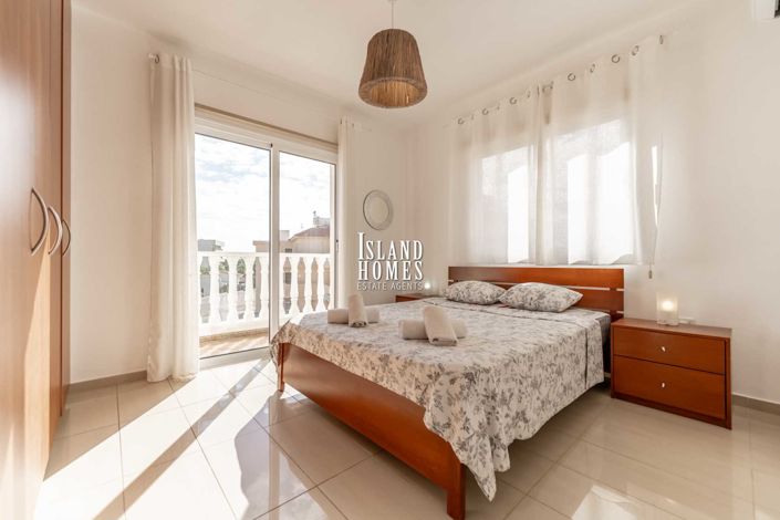 Image No.15-3 Bed Semi-Detached for sale