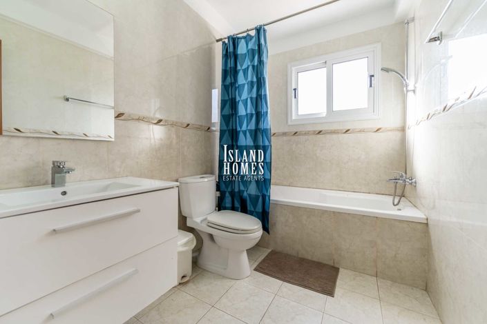 Image No.21-3 Bed Semi-Detached for sale