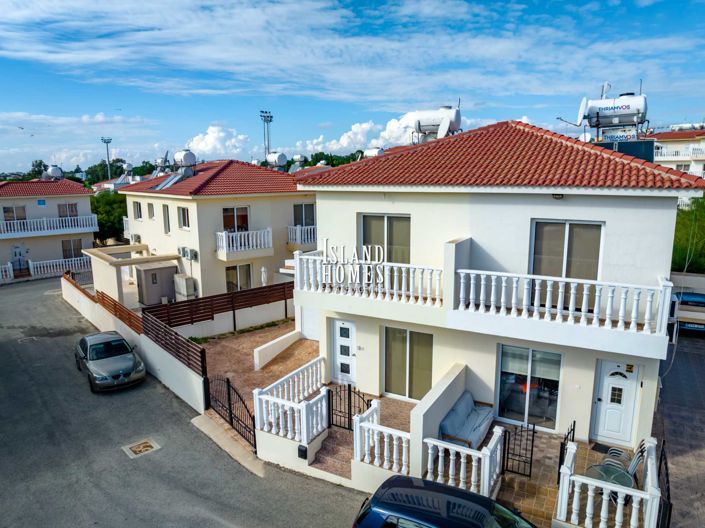 Image No.24-3 Bed Semi-Detached for sale