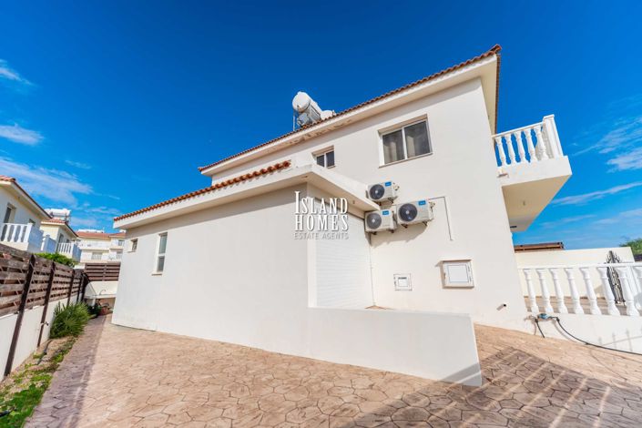 Image No.27-3 Bed Semi-Detached for sale