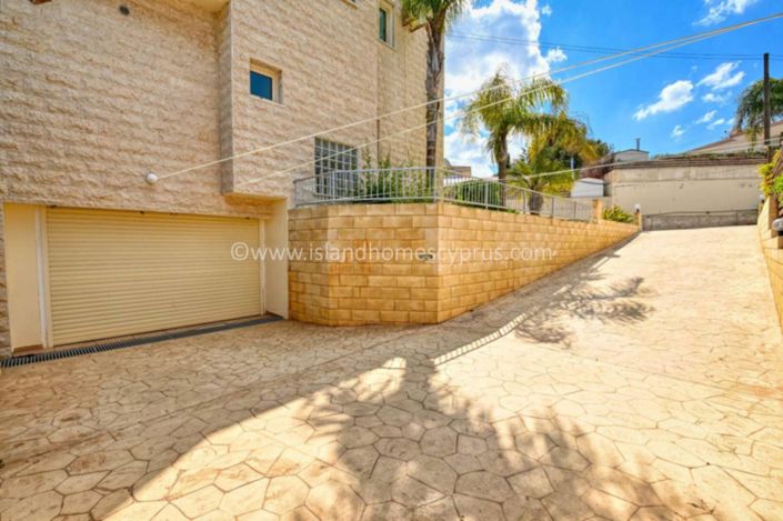 Image No.14-3 Bed Villa for sale