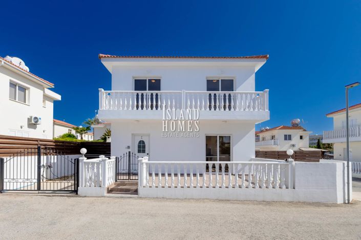 Image No.6-2 Bed Villa / Detached for sale