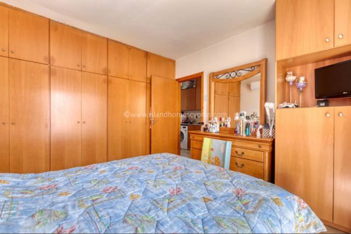 Image No.11-3 Bed Townhouse for sale