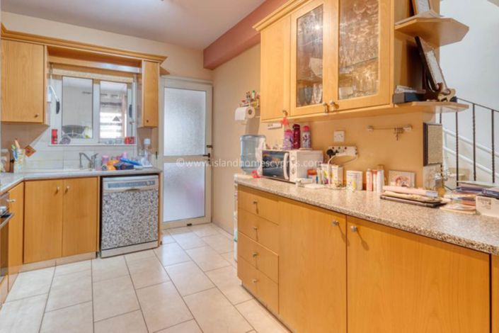 Image No.7-3 Bed Townhouse for sale