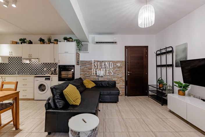 Image No.10-1 Bed Apartment for sale