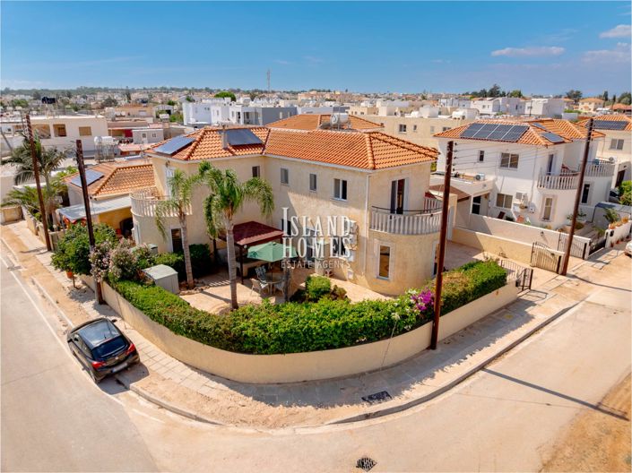 Image No.36-3 Bed Semi-Detached for sale