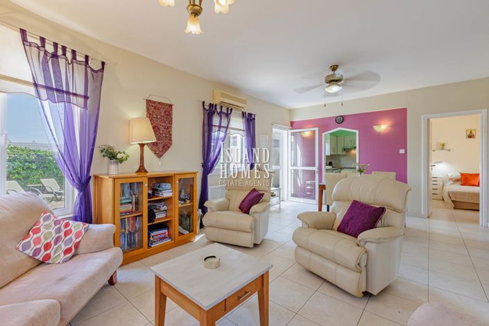 Image No.8-3 Bed Semi-Detached for sale