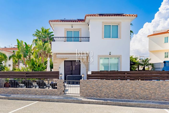 Image No.6-2 Bed Villa / Detached for sale
