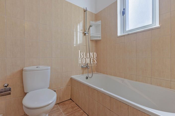 Image No.24-3 Bed Villa for sale