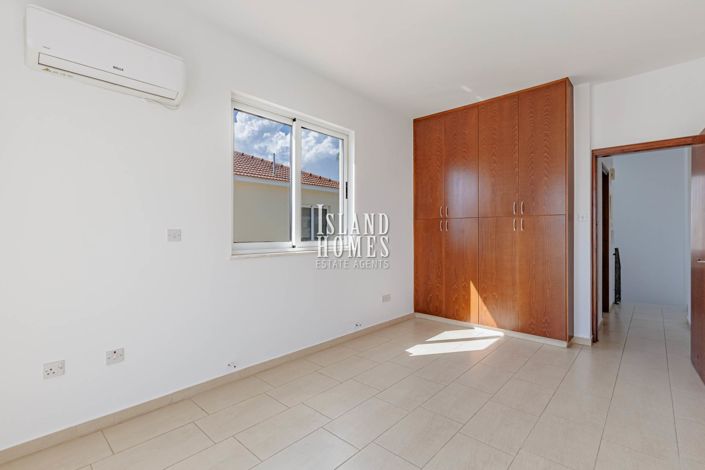 Image No.28-3 Bed Villa for sale