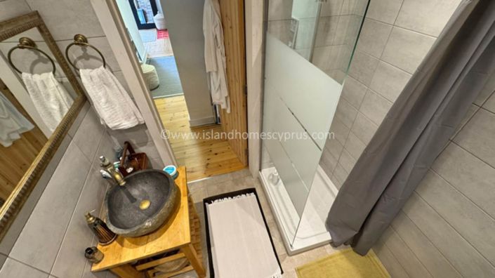 Image No.11-2 Bed Apartment for sale