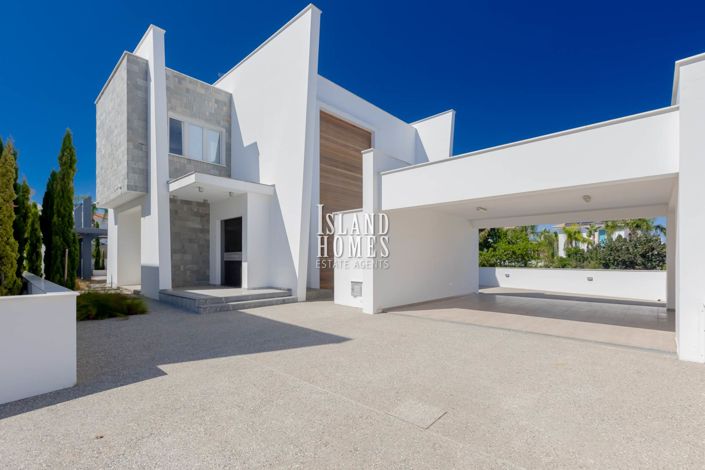 Image No.5-5 Bed Villa / Detached for sale