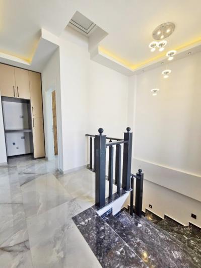Image No.19-4 Bed Villa / Detached for sale