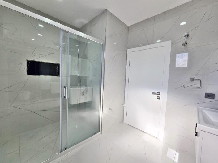 Image No.33-4 Bed Villa / Detached for sale