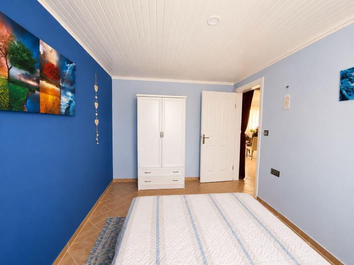 Image No.26-4 Bed Semi-Detached for sale