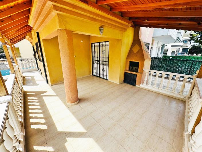 Image No.6-4 Bed Semi-Detached for sale
