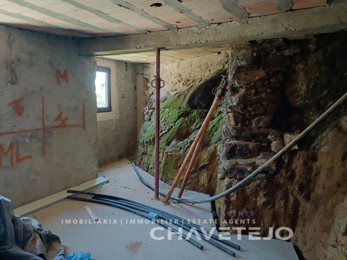 Image No.15-3 Bed House for sale