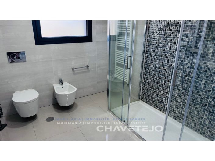 Image No.26-3 Bed House for sale