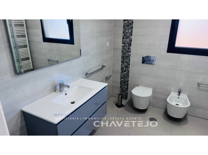 Image No.27-3 Bed House for sale