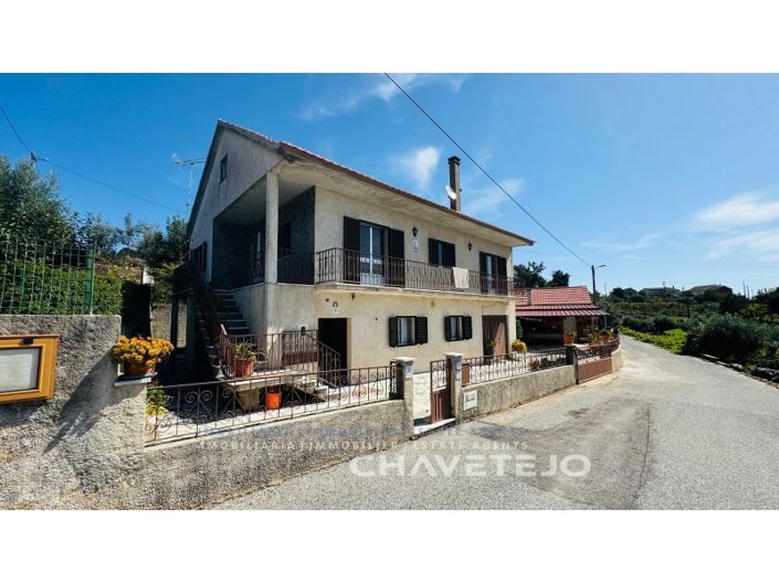 Image No.18-5 Bed Farmhouse for sale