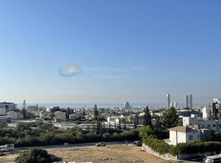 Image No.2-5 Bed Villa for sale