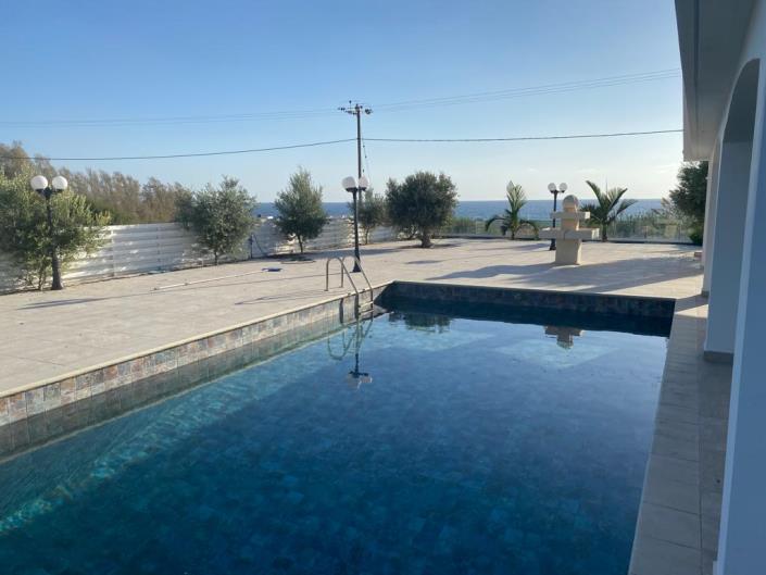 Image No.3-4 Bed Villa for sale