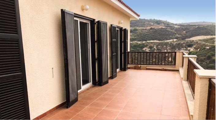 Image No.3-Villa de 3 chambres à vendre à Tsada