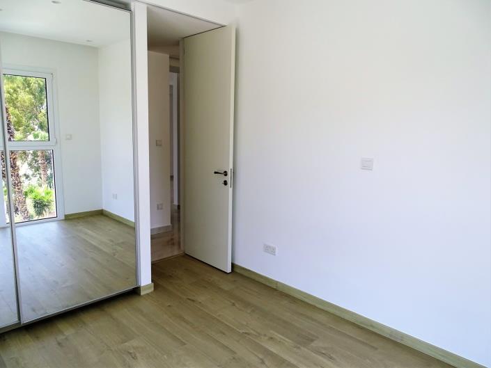 Image No.22-3 Bed Apartment for sale