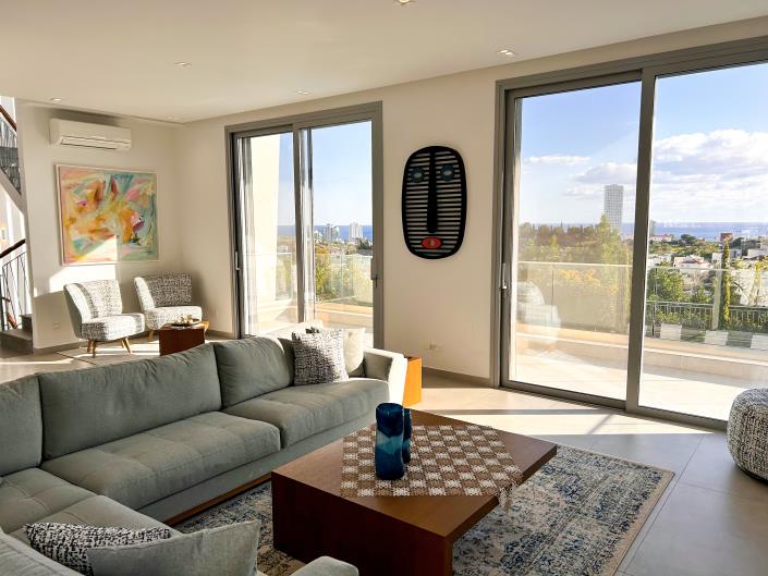 Image No.3-7 Bed Villa for sale