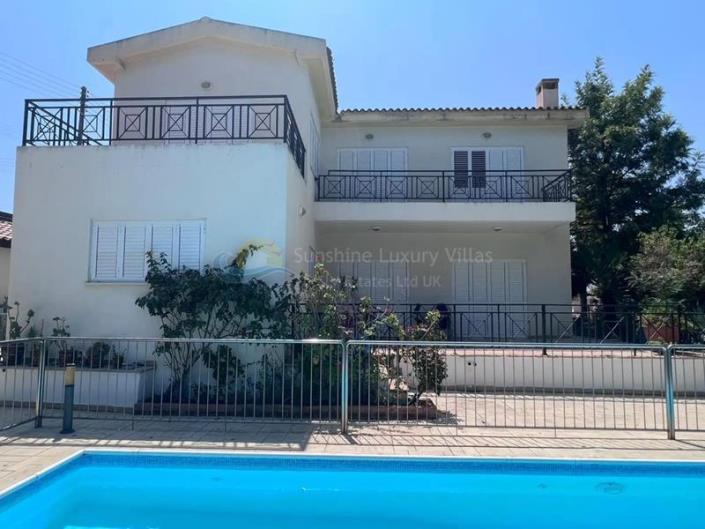 Image No.2-Villa de 4 chambres à vendre à Parekklisia