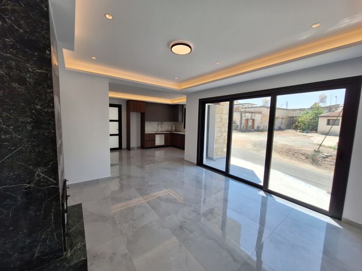 Image No.3-3 Bed Townhouse for sale