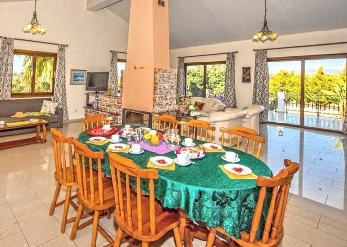 Image No.5-5 Bed Villa for sale