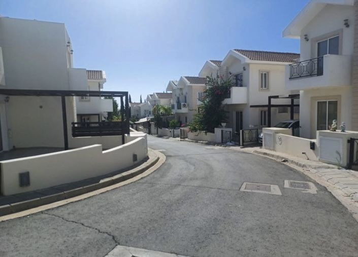 Image No.3-4 Bed Villa for sale