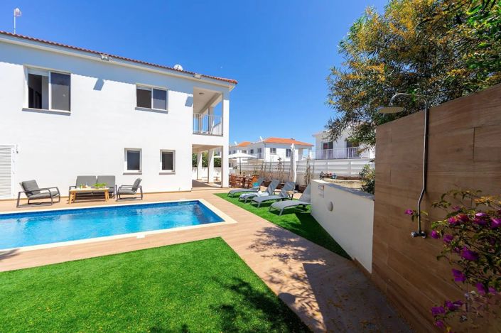 Image No.30-4 Bed Villa for sale