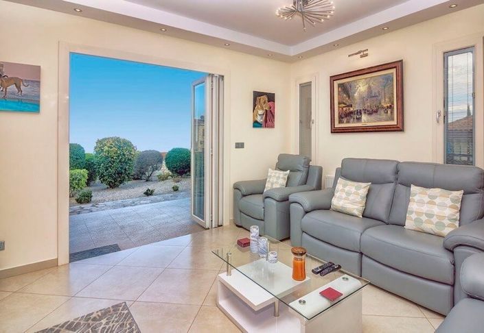 Image No.11-4 Bed Villa for sale
