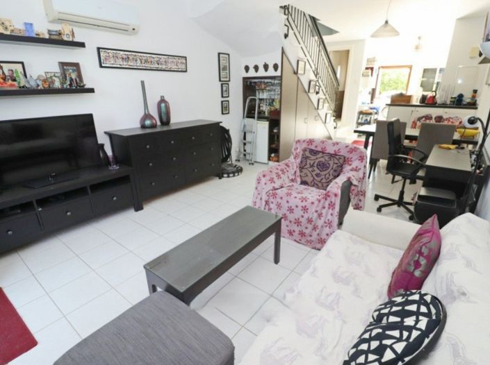 Image No.5-2 Bed Townhouse for sale