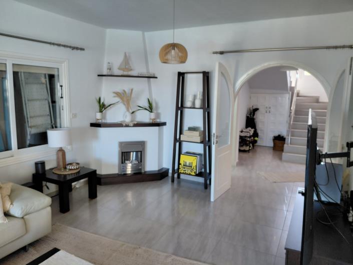 Image No.10-3 Bed Villa for sale