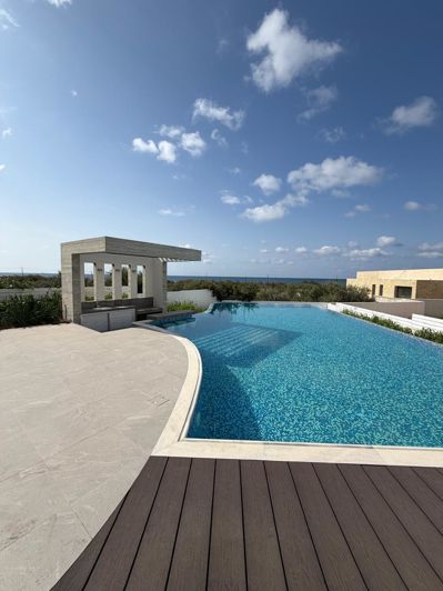 Image No.2-5 Bed Villa for sale