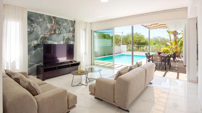 Image No.2-3 Bed Villa for sale