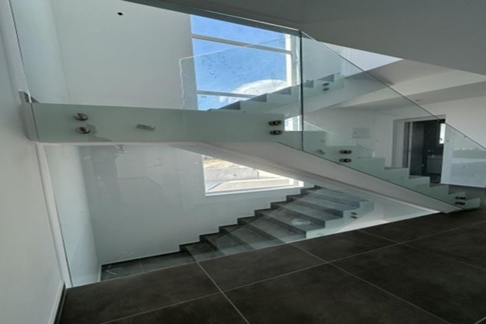 Image No.4-4 Bed Villa for sale