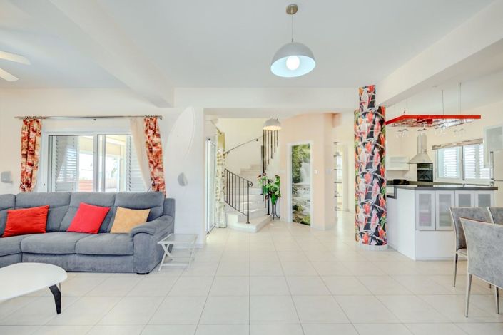 Image No.3-4 Bed Villa for sale